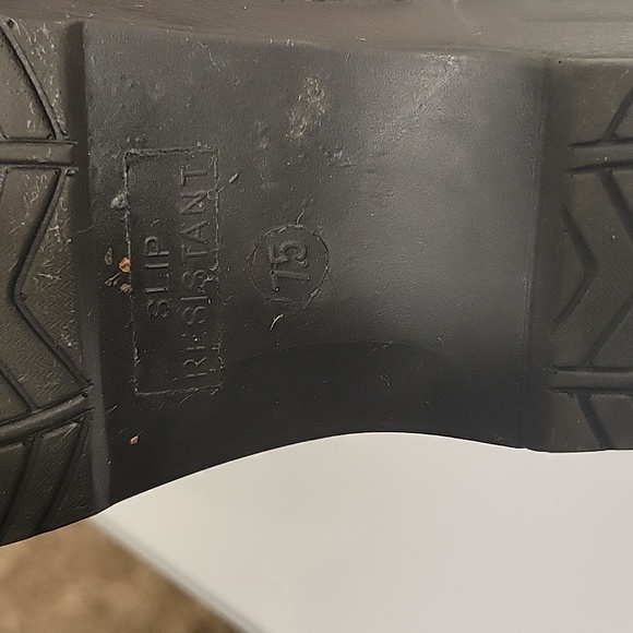 NURSE SUEDE CLOGS size 7.5 - Picture 4 of 4